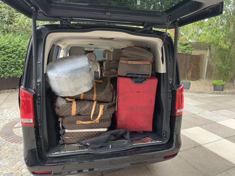 Global Traveller, Local Expertise: A Tailored Transfer from Winchester to Ferring